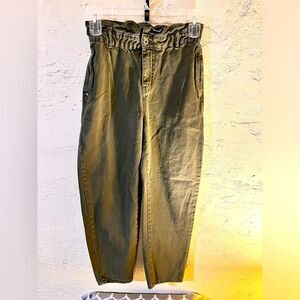 ZARA denim paper bag waist size 2 Adorable army green, baggy to slimmer ankle